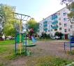 <strong>     Продаю две комнаты в трёхкомнатной квартире по адресу ул. Восстания, 4, Ново-Савиновский район г. Казани</strong><br /> <br />      Продаю две комнаты со своим балконом в трёхкомнатной квартире, общей площадью 33,2 кв.м, на 5-м этаже пятиэтажного дома.<strong> Статус по документам -комнаты.</strong> Комнаты площадью 19,5 кв.м. и 11.2кв. в хорошем состоянии, натяжной потолок, на полу линолеум, пластиковое остекление, балкон застеклен и обшит.