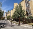 Сдается стильная четырехкомнатная квартира, общей площадью 219,5 кв.м. в малоквартирном элитном доме с индивидуальным отоплением в самом сердце Вахитовского района по ул. Зои Космодемьянской, д. 17.