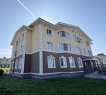 <strong>ПРОДАЕТСЯ:</strong><br />Прocтopнaя и свeтлaя 1-кoмнaтнaя квартира, переделанная в 2-двухкомнатную в ЖК «Свeтлый» нa 3/3<br />этaжнoгo дoмa пo улице 4-й Квaртал, д. 5.