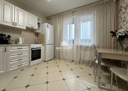 <strong>Хотите купит квартиру в современном ЖК Казани рядом с парком?</strong><br /><br />Продам 1-комн.