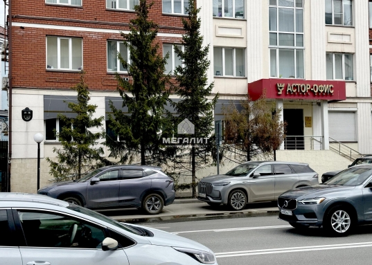 Сдаю в долгосрочную аренду готовое помещение под ресторан, кафе, караоке, шоурум, магазин, салон красоты и т.д.<br /><br />Помещение площадью 146,2 кв.м. расположено на 1-ом этаже бизнес-центра "Астор-Офис", находящегося в Вахитовском районе г. Казани по адресу ул. Островского, д. 79.<br />5 минут до ст.