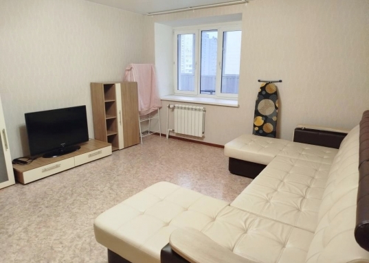 Сдам однокомнатную в новом доме