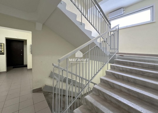 Адрес: ул. Октябрьская, дом 34, Количество комнат: 1, Общая площадь: 33 м<sup>2</sup>, Жилая площадь: 18 м<sup>2</sup>, Площадь кухни: 9 м<sup>2</sup>, Этаж: 4/10, Тип дома: Кирпичный