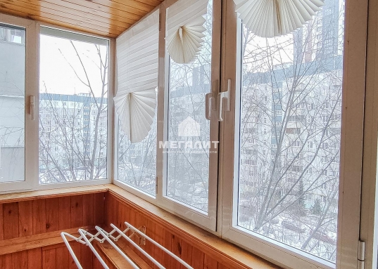 Квартира и фотографии реальные! <br /><br />Сдается 1-к квартира в Ново-Савиновском районе по ул. Меридианная 13.