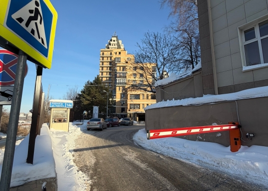 Адрес: ул. Толстого, дом 14А, Количество комнат: 1, Общая площадь: 75.9 м<sup>2</sup>, Жилая площадь: 35 м<sup>2</sup>, Площадь кухни: 15.9 м<sup>2</sup>, Этаж: 6/20, Тип дома: Кирпичный