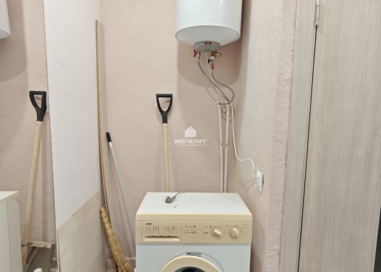 Адрес: ул. Индустриальная, дом 11, Количество комнат: 1, Общая площадь: 20 м<sup>2</sup>, Жилая площадь: 12 м<sup>2</sup>, Площадь кухни: 3 м<sup>2</sup>, Этаж: 1/2, Район: Авиастроительный