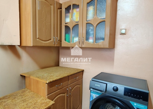 Площадь комнат 19 кв.м. и 11,4 кв.м., высота потолков 2,7 м. Из каждой комнаты есть выход на застекленную лоджию.