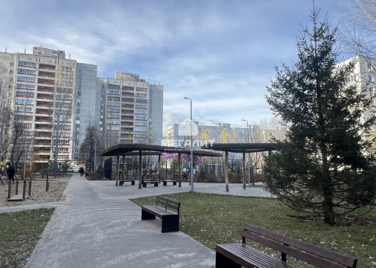 Поможем одобрить ипотеку и застраховаться под низкий %, работаем с материнским капиталом и с военной ипотекой.