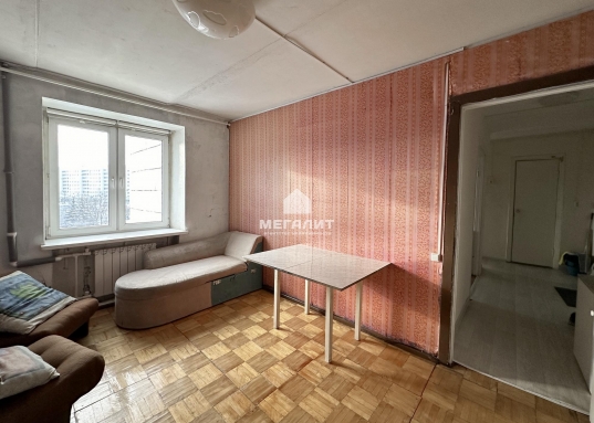 <strong>Тот самый дом с татарской брошью (украшением) - хаситэ!</strong> Ведь каждый дом в Старо-Татарской Слободе - гордость и украшение города!<br /><br />Здесь рядом все: от благоустроенной <strong>набережной озера Кабан</strong>, театра Тинчурина (здание "старого" театра Камала), тихих пешеходные улицы и удобной транспортной развязки (включая <strong>ст.