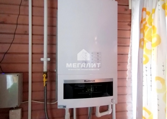 По документам дом зарегистрирован со статусом «жилой».<br />       <strong>Участок 5,8 сотки</strong>, (кадастровый номер 16:20:030129:200).