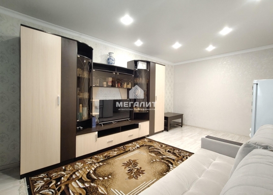 В одной из комнат имеется возможность установить свой санузел и оборудовать кухонную зону.