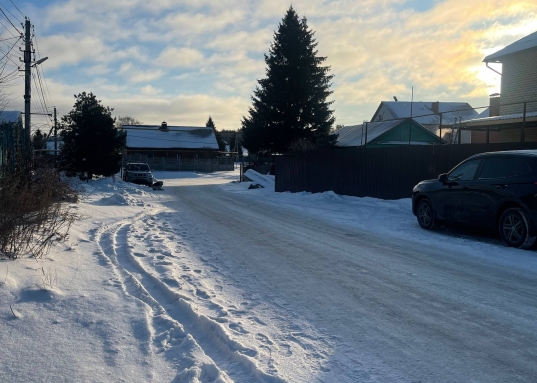 РОВНЫЙ ЧИСТЫЙ УЧАСТОК НА ЦЕНТРАЛЬНОЙ УЛИЦЕ В ПОС. КАДЫШЕВО. ИЖС.