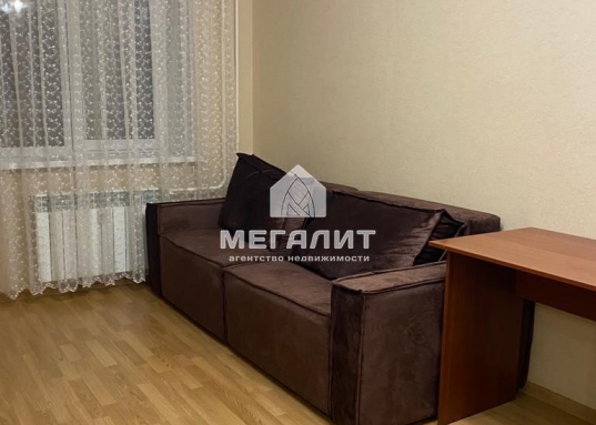 Предлагаем арендовать замечательную квартиру по адресу Приволжский район, ул. Спартаковская, дом 165, расположенную на 3 этаже 10 этажного дома.Уютная квартира общей площадью 36 кв.м., в которой выполнен качественный ремонт.