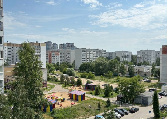 До центра можно быстро добраться через Вознесенский тракт.