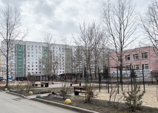 Адрес: ул. Фатыха Амирхана, дом 21, Количество комнат: 1, Общая площадь: 42 м<sup>2</sup>, Жилая площадь: 19 м<sup>2</sup>, Площадь кухни: 10 м<sup>2</sup>, Этаж: 8/10, Тип дома: Кирпичный, Район: Ново-Савиновский