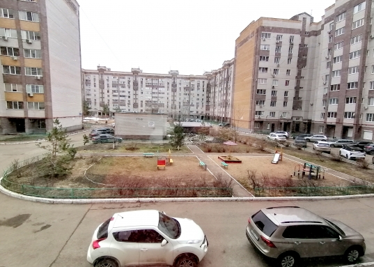 Адрес: ул. Чистопольская, дом 74, Количество комнат: 3, Общая площадь: 97 м<sup>2</sup>, Жилая площадь: 54.7 м<sup>2</sup>, Площадь кухни: 15.4 м<sup>2</sup>, Этаж: 2/9, Тип дома: Кирпичный, Район: Ново-Савиновский