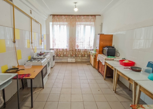 Адрес: ул. Липатова, дом 13, Количество комнат: 1, Общая площадь: 18.9 м<sup>2</sup>, Жилая площадь: 16 м<sup>2</sup>, Площадь кухни: 2.9 м<sup>2</sup>, Этаж: 1/2, Тип дома: Кирпичный