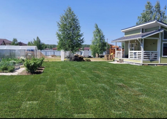 Если ваша мечта купить земельный участок или дом рядом с лесом, то Вы открыли правильное объявление!<br /><br /><em><strong>Продается земельный участок площадью 18,5 соток, и небольшой домик 42 кв.м. в Лаишевском районе , д. Зимняя горка, по ул. Звездная.</strong></em><br /><br /><strong><em>Граничит с огромным массивом леса!!!</em></strong><br /><br />Участок угловой, прямоугольной формы. <br />Примерные размеры 53 м.* 35 м.<br />Огорожен забором с внутренней подсветкой.