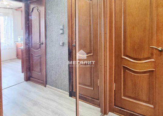 Адрес: ул. Маршала Чуйкова, дом 23, Количество комнат: 2, Общая площадь: 54 м<sup>2</sup>, Жилая площадь: 30 м<sup>2</sup>, Площадь кухни: 9 м<sup>2</sup>, Этаж: 9/9, Тип дома: Панельный, Район: Ново-Савиновский