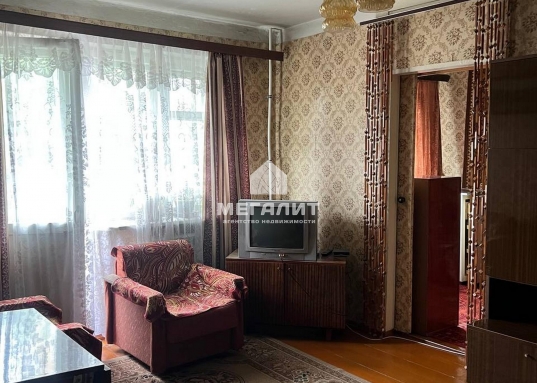 Адрес: ул. Чкалова, дом 7, Количество комнат: 2, Общая площадь: 45 м<sup>2</sup>, Жилая площадь: 25 м<sup>2</sup>, Площадь кухни: 6 м<sup>2</sup>, Этаж: 3/5, Тип дома: Панельный, Район: Кировский