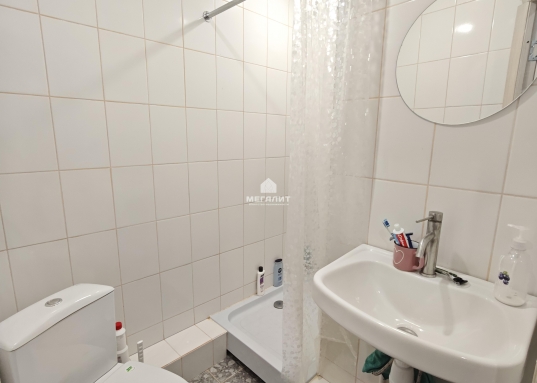 Квартира - студия у станции метро!