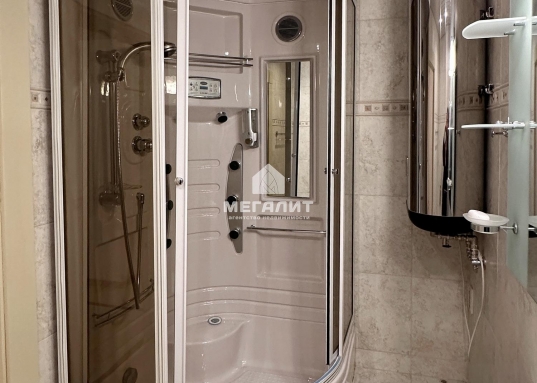 Она создана для тех, кто привык к лучшему и ценит качество во всём.</p><p><strong>Звоните, чтобы узнать больше и договориться о просмотре!<br /><br /><br /><br /></strong><em><strong>С уважением, ваш гид в мире недвижимости, Шахимарданова Гузель.</strong></em><br /><br /><em><strong>АН «МЕГАЛИТ» основано в 2004 году.