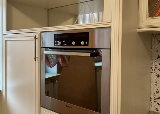 Адрес: ул. Малая Красная, дом 3, Количество комнат: 3, Общая площадь: 153.3 м<sup>2</sup>, Жилая площадь: 85 м<sup>2</sup>, Площадь кухни: 19.5 м<sup>2</sup>, Этаж: 4/5, Тип дома: Кирпичный, Район: Вахитовский