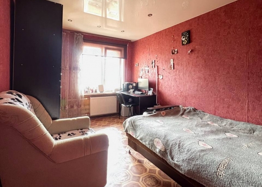 Адрес: ул. Ямашева пр-кт, дом 82, Количество комнат: 2, Общая площадь: 51.1 м<sup>2</sup>, Жилая площадь: 28.8 м<sup>2</sup>, Площадь кухни: 9.7 м<sup>2</sup>, Этаж: 5/9, Тип дома: Панельный