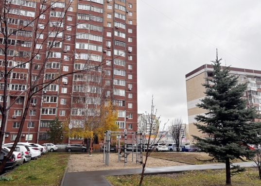 Адрес: ул. Победы пр-кт, дом 152/33, Количество комнат: 2, Общая площадь: 62 м<sup>2</sup>, Жилая площадь: 35 м<sup>2</sup>, Площадь кухни: 10 м<sup>2</sup>, Этаж: 3/16, Тип дома: Кирпичный, Район: Советский