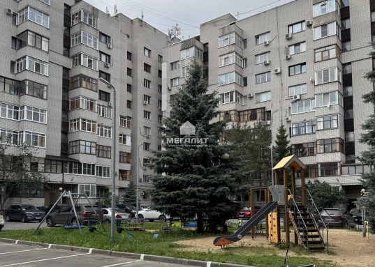 По ул. Пионерская расположена гимназия №20, по ул. Н.