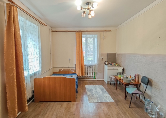 Адрес: ул. Липатова, дом 13, Количество комнат: 1, Общая площадь: 18.9 м<sup>2</sup>, Жилая площадь: 16 м<sup>2</sup>, Площадь кухни: 2.9 м<sup>2</sup>, Этаж: 1/2, Тип дома: Кирпичный