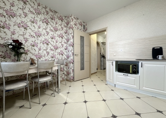 Адрес: ул. Натана Рахлина, дом 7, Количество комнат: 1, Общая площадь: 41.3 м<sup>2</sup>, Жилая площадь: 17.3 м<sup>2</sup>, Площадь кухни: 9.7 м<sup>2</sup>, Этаж: 10/17, Район: Советский