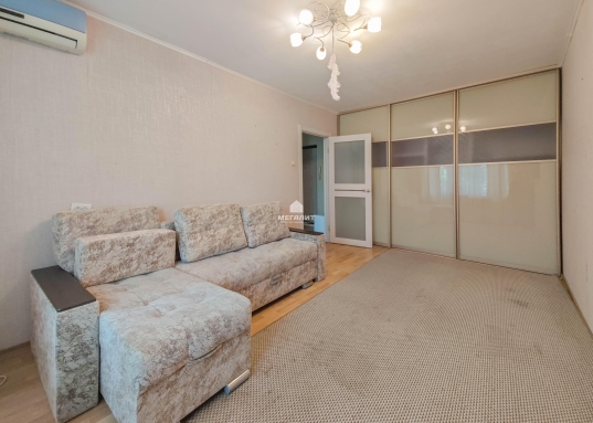 Ахметшина <br />- Лицей № 146 "Ресурс"<br />Развитая инфраструктура :<br />- Городская клиническая больница №7 им. М.Н.