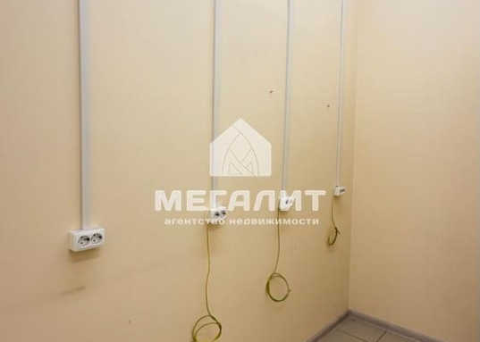 Подойдет под офис , производство, склад ,(возможна перепланировка).