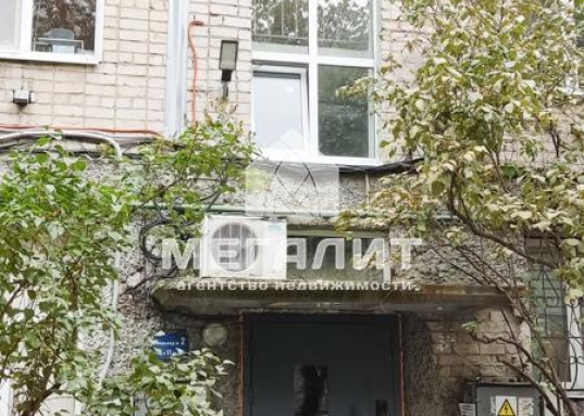 Адрес: ул. Восстания, дом 87, Количество комнат: 2, Общая площадь: 43 м<sup>2</sup>, Жилая площадь: 29.4 м<sup>2</sup>, Площадь кухни: 5.7 м<sup>2</sup>, Этаж: 3/5, Тип дома: Кирпичный, Район: Московский