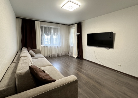 памп-трек, пользующийся популярностью у детей и подростков, спортивные зоны, место для барбекю, специализированная площадка для выгула четвероногих членов семьи!<br /><br />2.