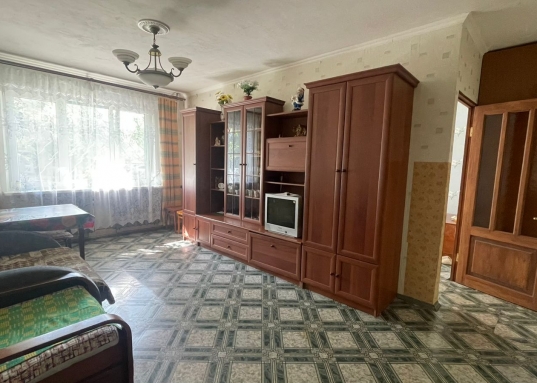 Адрес: ул. Химиков, дом 41, Количество комнат: 2, Общая площадь: 46.1 м<sup>2</sup>, Жилая площадь: 30 м<sup>2</sup>, Площадь кухни: 6 м<sup>2</sup>, Этаж: 1/5, Тип дома: Панельный