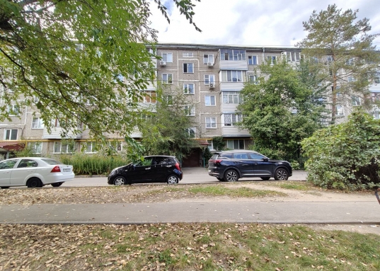 Адрес: ул. Кулахметова, дом 6, Количество комнат: 2, Общая площадь: 45.2 м<sup>2</sup>, Жилая площадь: 30.5 м<sup>2</sup>, Площадь кухни: 5.5 м<sup>2</sup>, Этаж: 2/5, Тип дома: Панельный, Район: Кировский