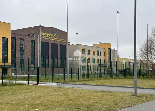 концепция <strong>ГОРОД В ГОРОДЕ: все что Вам необходимо, есть в пределах ЖК</strong>: гимназия, 2 детских сада, магазины, аптеки, танцевальные студии, детские секции и студии творчества, Кофейни SURF и Ураган-Сарай, ДОДО пицца, ресторан P.Love, грузинское и итальянское кафе.