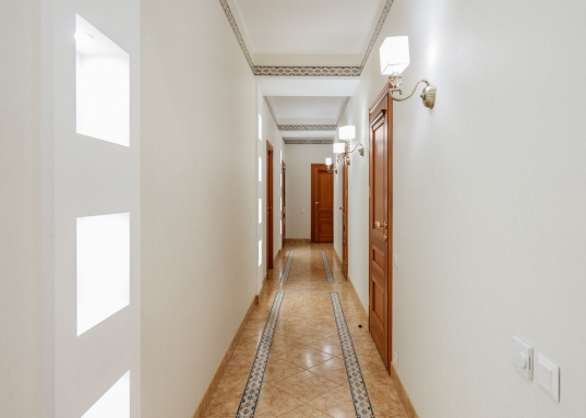 Ключи в день оплаты!<br /><br /><br /><strong>Звоните, чтобы узнать подробнее и договориться о просмотре!</strong><br /><br /><br /><em><strong>С уважением, ваш гид в мире недвижимости, Шахимарданова Гузель.</strong></em><br /><br /><em><strong>АН «МЕГАЛИТ» основано в 2004 году.