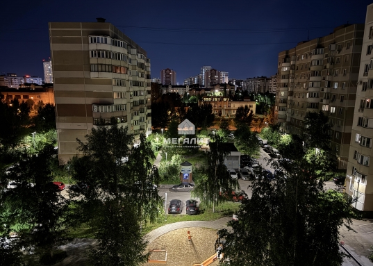 4-комнатная 87 м², Меридианная 24, тихий двор, школа-лицей №177