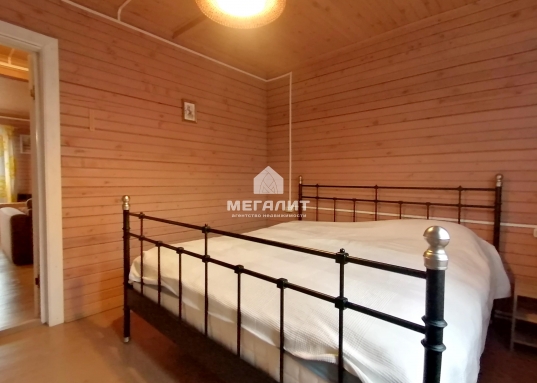 Продуманный до мелочей, очень теплый, построенный из экологически чистого материала.