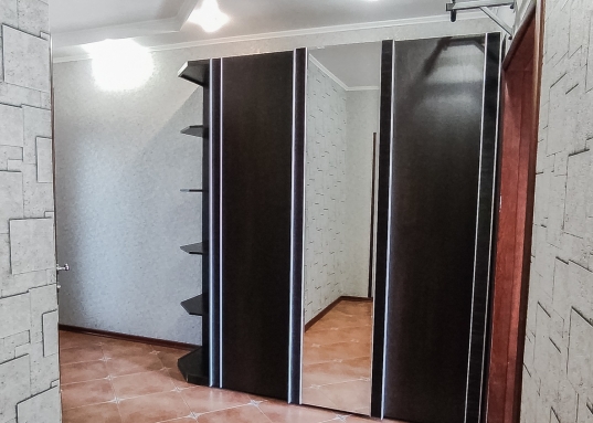 Комиссия агентству 45 000 р.<br />Звоните, покажем в удобное для Вас время.<br /><br />С уважением, ваш гид в мире недвижимости, Эльмира Шайдуллина.<br />АН «МЕГАЛИТ» основано в 2004 году.