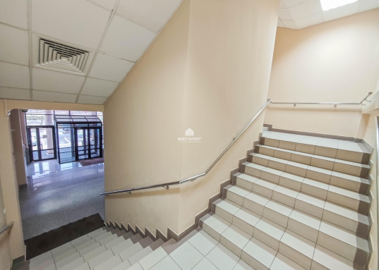 Адрес: ул. Ямашева пр-кт, дом 37б, Общая площадь: 284 м<sup>2</sup>