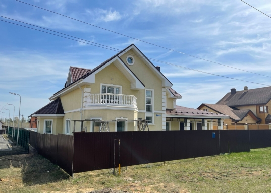Адрес: ул. Ленинская, Площадь дома: 335,5 м<sup>2</sup>, Площадь участка: 10 соток, Район: Лаишевский