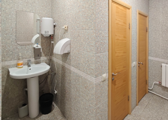 <strong><em>Снять офисное помещение в Ново-Савиновском районе г.Казани, на первой линии проспекта Х.