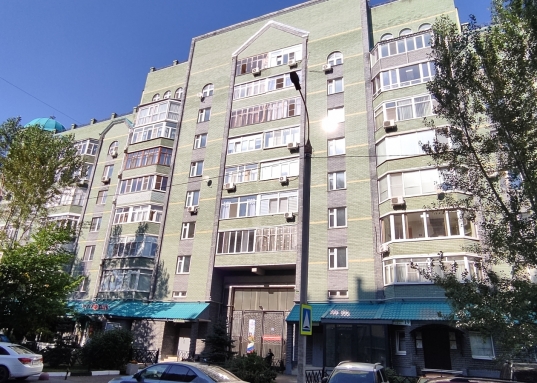 Платеж 45 000 р в месяц, не включая коммунальные платежи.