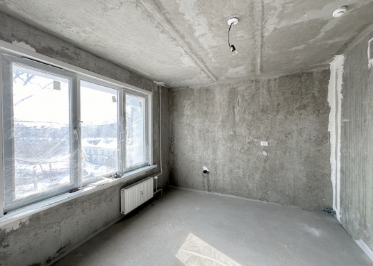 Хотите купить 1-комн квартиру в новом доме с огороженной территорией и вместительной парковкой в Ново-Савиновском районе г. Казани?<br /><br />В продаже квартира общей площадью 32,7 м2 (без учета лоджии), расположенная на 4-ом этаже 10-этажного монолитно-кирпичного дома по адресу ул. Октябрьская, д. 34.<br />Дом 2021 года постройки.