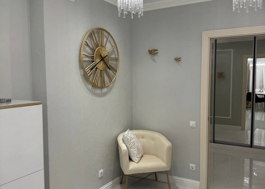 Адрес: ул. Победы пр-кт, дом 139Ак1, Количество комнат: 3, Общая площадь: 98 м<sup>2</sup>, Жилая площадь: 57 м<sup>2</sup>, Площадь кухни: 14 м<sup>2</sup>, Этаж: 15/18, Тип дома: Кирпичный, Район: Советский