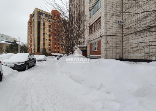 Адрес: ул. Лесгафта, дом 28а, Количество комнат: 3, Общая площадь: 91.2 м<sup>2</sup>, Жилая площадь: 58.8 м<sup>2</sup>, Площадь кухни: 9.4 м<sup>2</sup>, Этаж: 1/9, Тип дома: Кирпичный, Район: Вахитовский